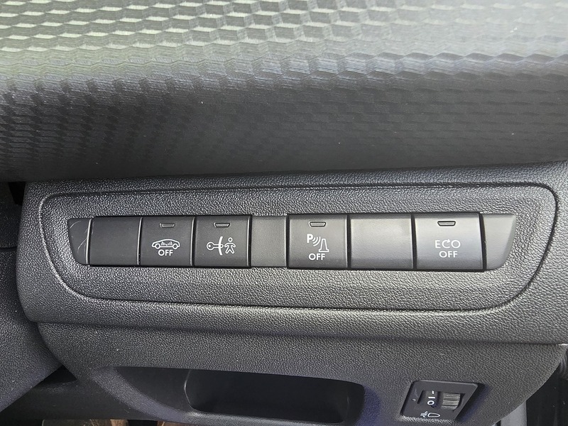 Peugeot 2008 PureTech Allure - U91610