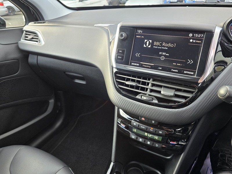 Peugeot 2008 PureTech Allure - U91610