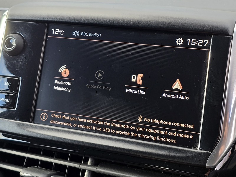 Peugeot 2008 PureTech Allure - U91610