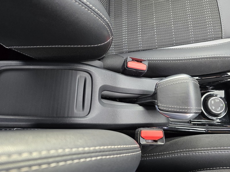 Peugeot 2008 PureTech Allure - U91610