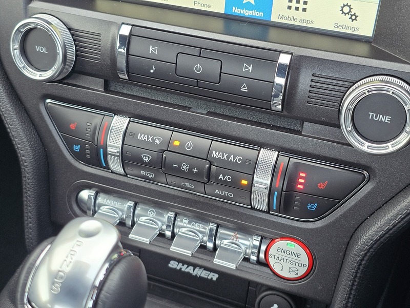 Ford Mustang V8 GT - U91620