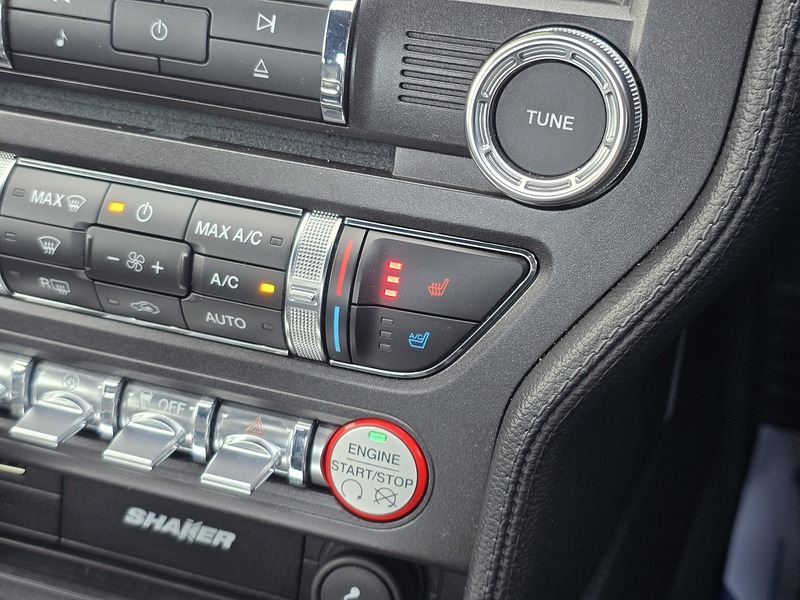 Ford Mustang V8 GT - U91620