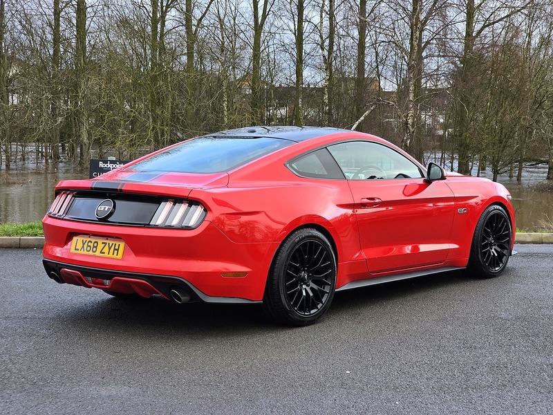 Ford Mustang V8 GT - U91620