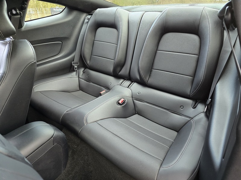 Ford Mustang V8 GT - U91620