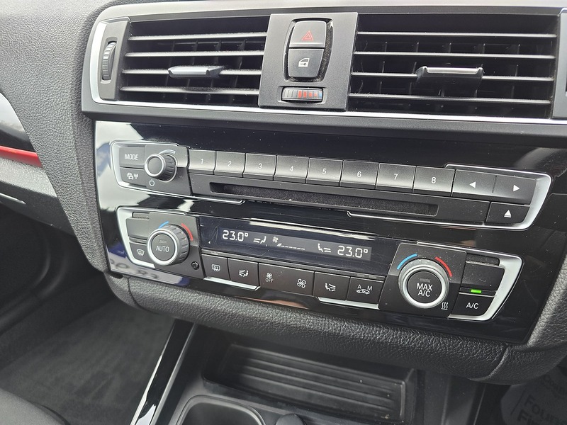 BMW 2 Series 220i Sport - U91637