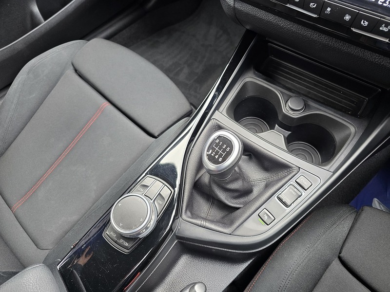 BMW 2 Series 220i Sport - U91637