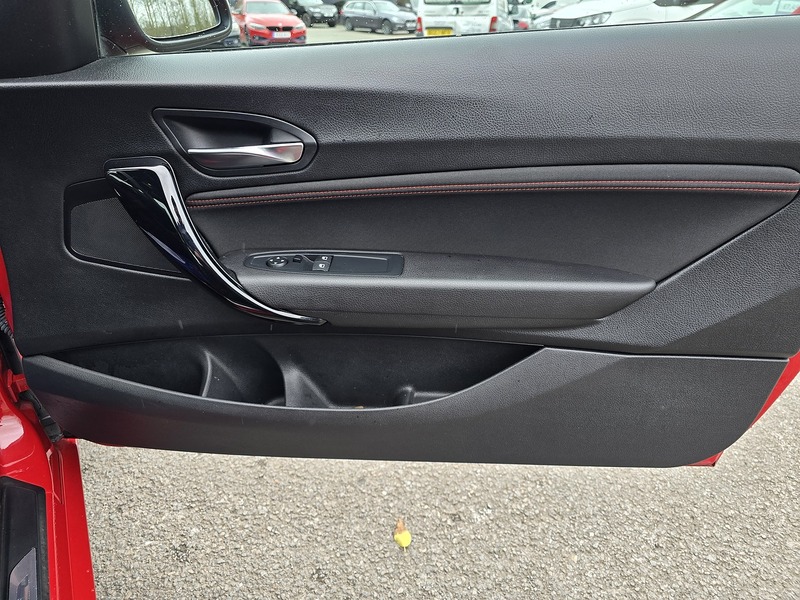 BMW 2 Series 220i Sport - U91637