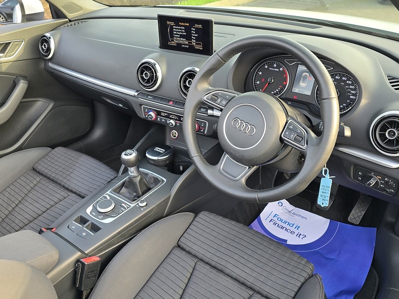 Audi A3 Cabriolet TFSI CoD Sport - U91644
