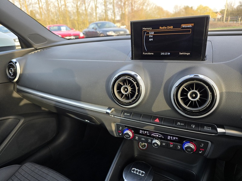 Audi A3 Cabriolet TFSI CoD Sport - U91644