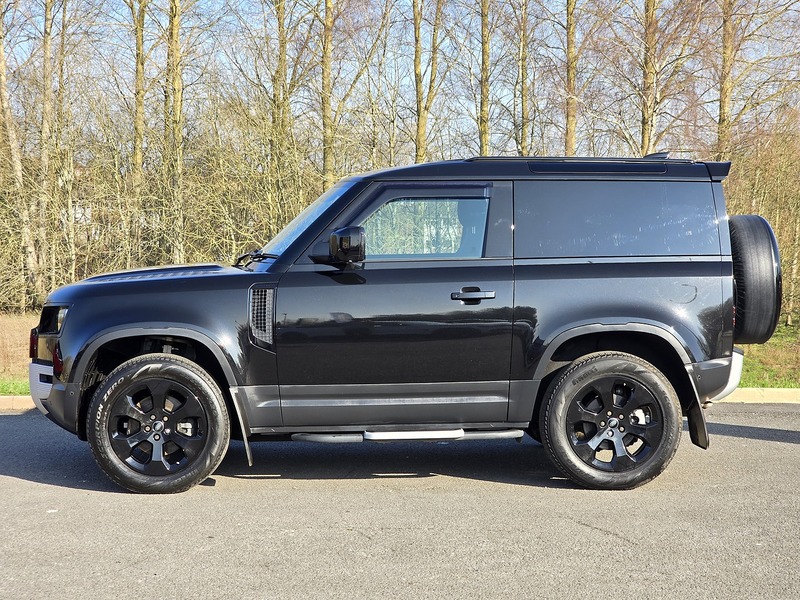 Land Rover Defender 90 D200 MHEV - U91650
