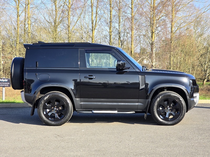 Land Rover Defender 90 D200 MHEV - U91650
