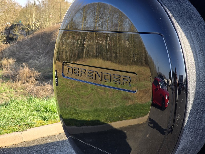Land Rover Defender 90 D200 MHEV - U91650
