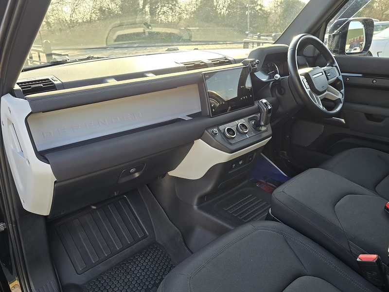 Land Rover Defender 90 D200 MHEV - U91650