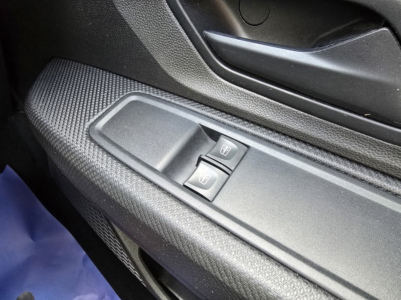 Dacia Sandero SCe Essential - U91662