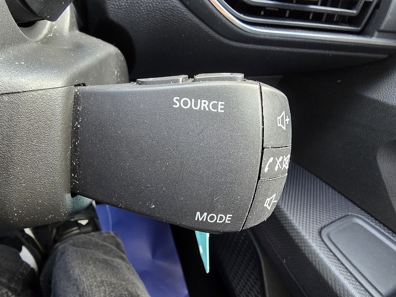 Dacia Sandero SCe Essential - U91662