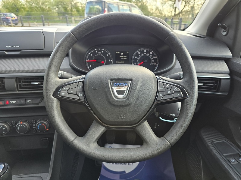 Dacia Sandero SCe Essential - U91662
