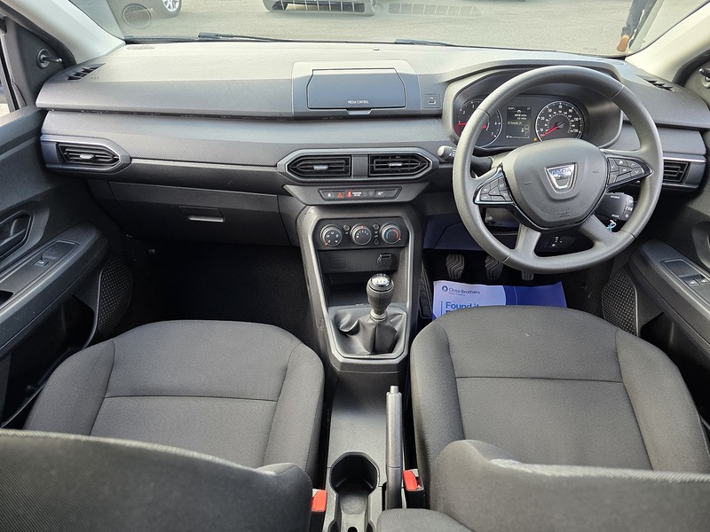 Dacia Sandero SCe Essential - U91662