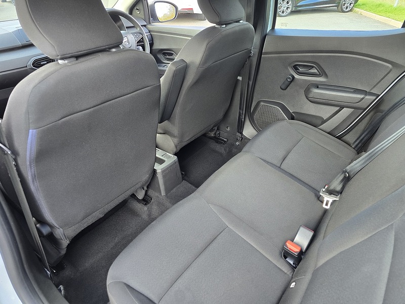 Dacia Sandero SCe Essential - U91662
