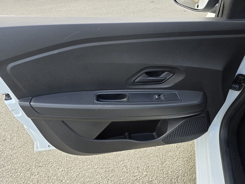 Dacia Sandero SCe Essential - U91662