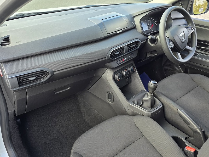 Dacia Sandero SCe Essential - U91662