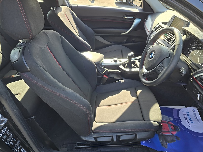 BMW 2 Series 220d Sport - U91669