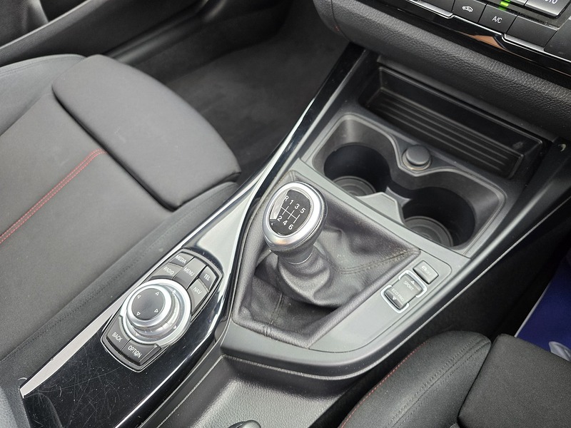 BMW 2 Series 218i Sport - U91679