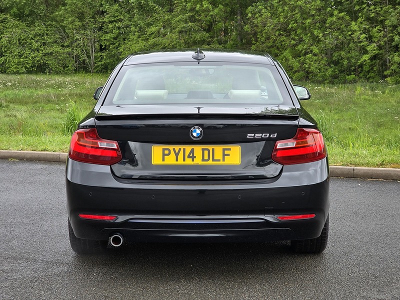 BMW 2 Series 220d Sport - U91694