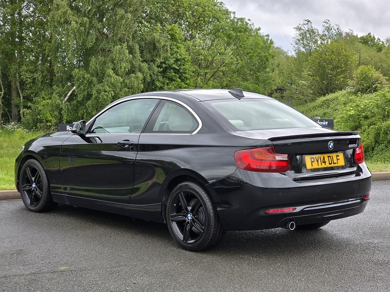 BMW 2 Series 220d Sport - U91694