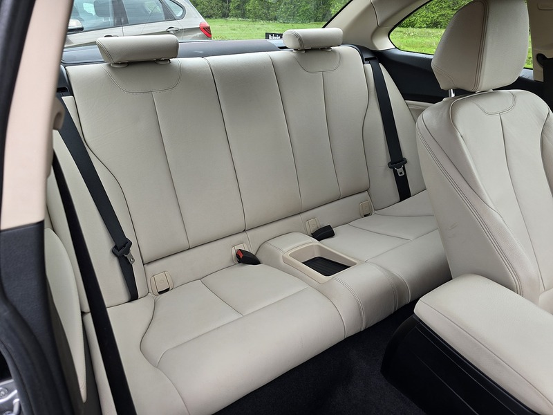 BMW 2 Series 220d Sport - U91694