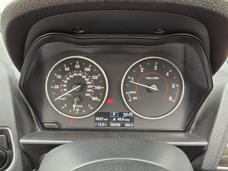 BMW 2 Series 220d Sport - U91694