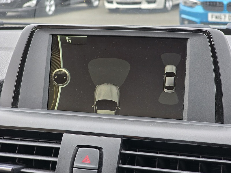 BMW 2 Series 220d Sport - U91694