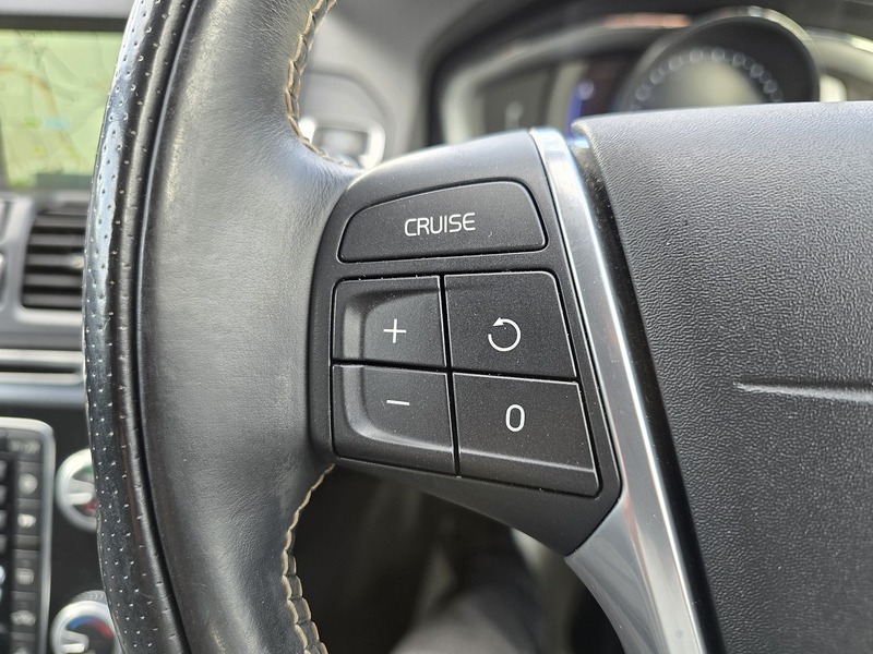 Volvo XC60 D5 R-Design Lux Nav - U91705
