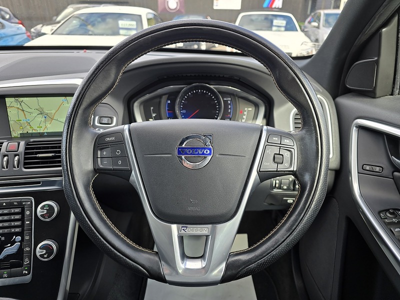 Volvo XC60 D5 R-Design Lux Nav - U91705