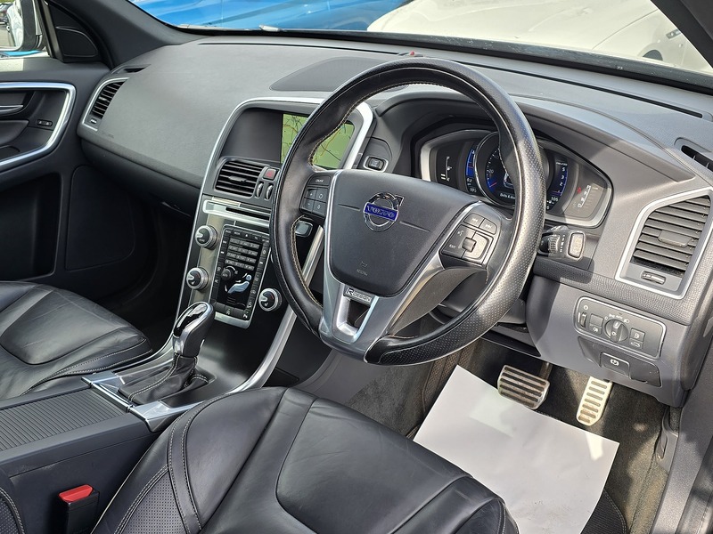 Volvo XC60 D5 R-Design Lux Nav - U91705