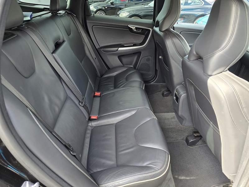 Volvo XC60 D5 R-Design Lux Nav - U91705