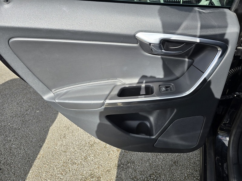 Volvo XC60 D5 R-Design Lux Nav - U91705
