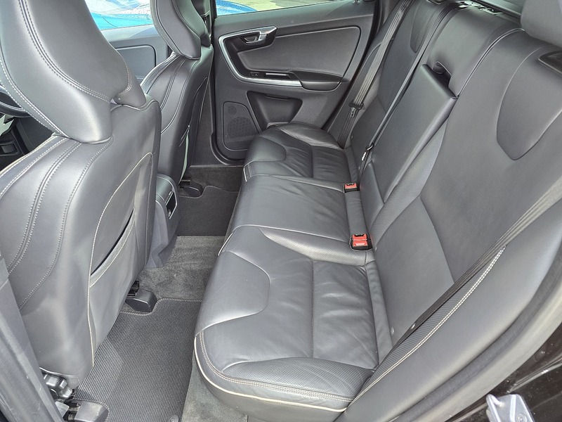 Volvo XC60 D5 R-Design Lux Nav - U91705