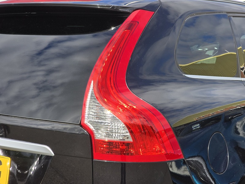 Volvo XC60 D5 R-Design Lux Nav - U91705