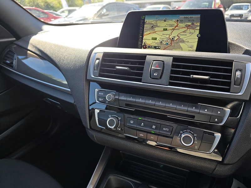 BMW 2 Series 218i Sport - U91707