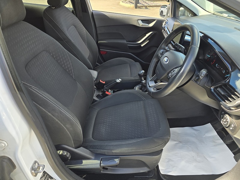 Ford Fiesta T EcoBoost Titanium - U91732