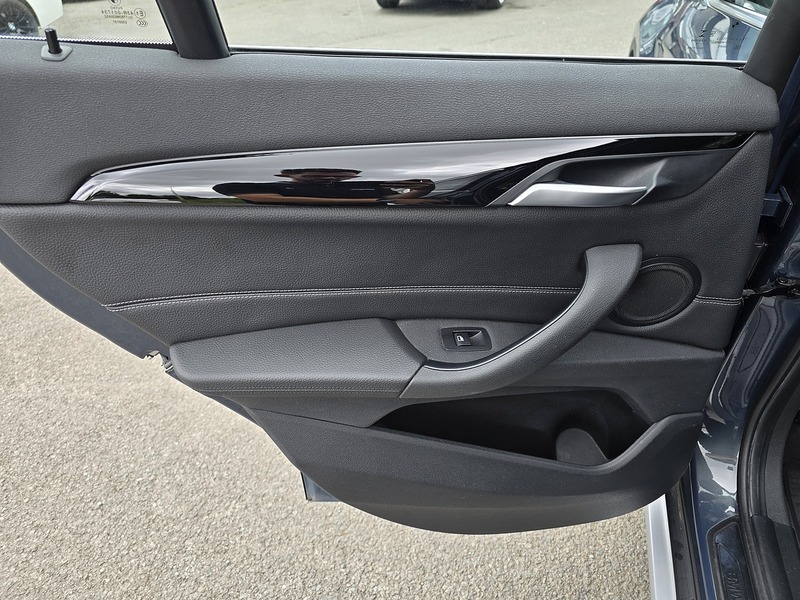 BMW X1 18i xLine - U91738