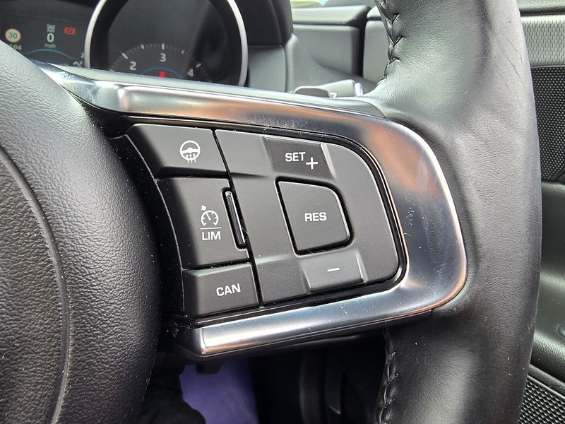 Jaguar XE d R-Sport - U91756