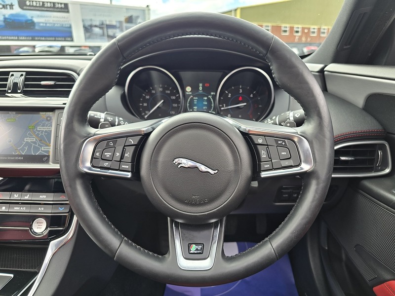 Jaguar XE d R-Sport - U91756