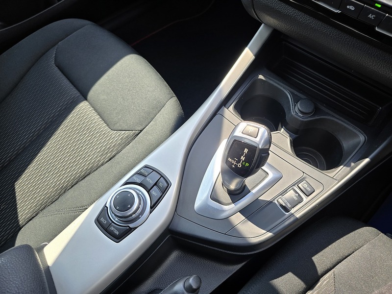 BMW 2 Series 218i SE - U91765