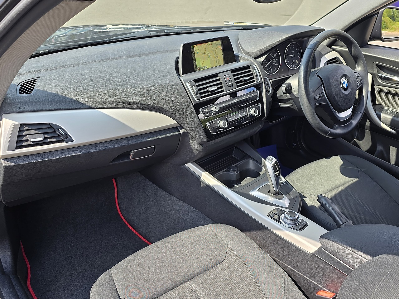 2016 BMW 2 Series thumbnail 10