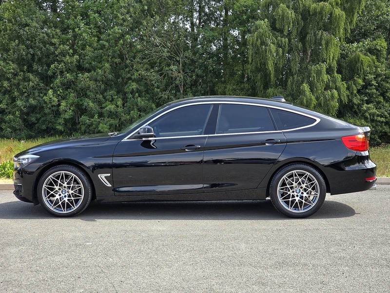 BMW 3 Series Gran Turismo 320d Luxury - U91780
