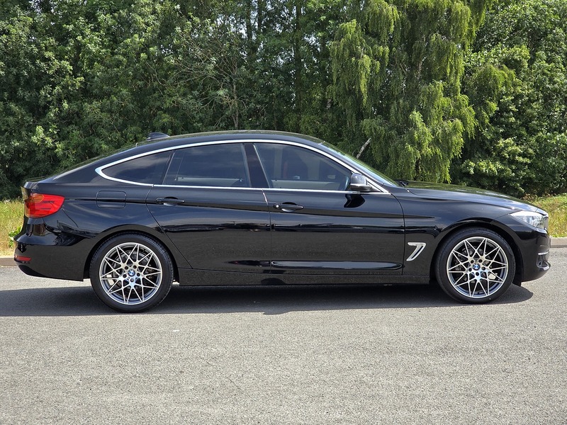 BMW 3 Series Gran Turismo 320d Luxury - U91780