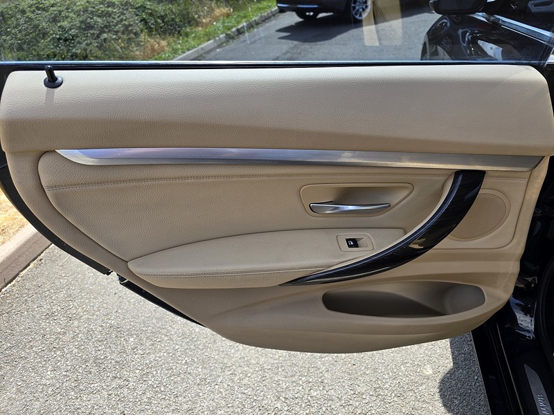BMW 3 Series Gran Turismo 320d Luxury - U91780