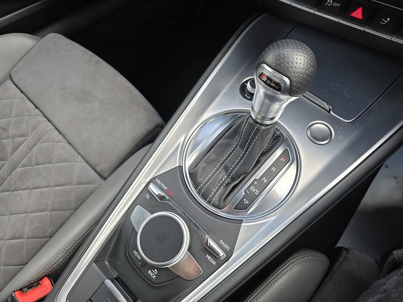 Audi TT TFSI S line - U91812