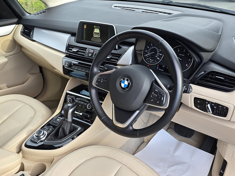 BMW 2 Series Active Tourer 218d SE - U91816